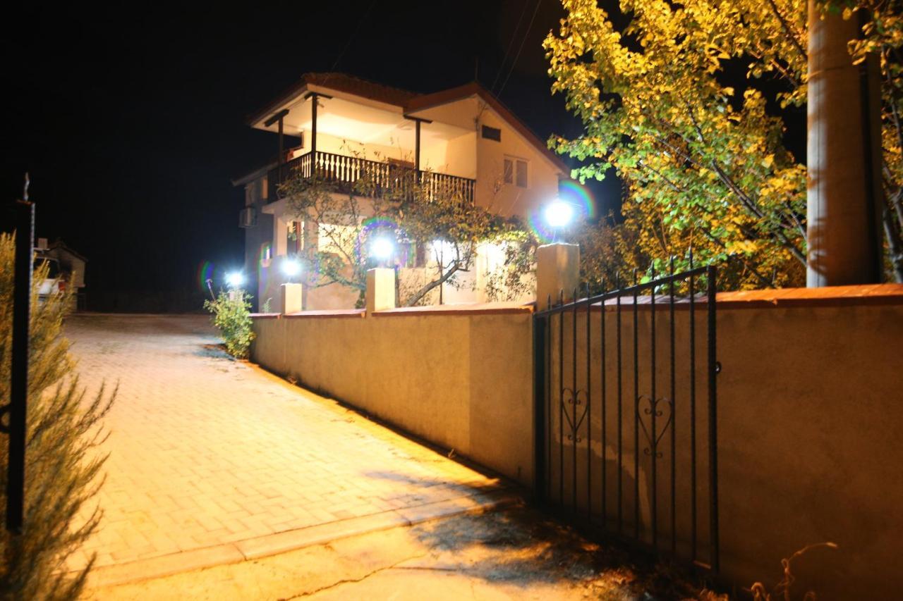 Villa Vesna Veles Luaran gambar